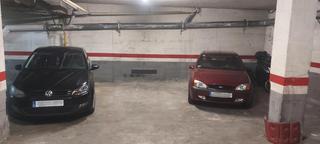 Parking coche en Plaça de la Virreina