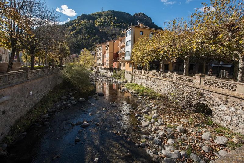 Foto 10e8399c-75e2-4a6b-b294-1a3276fd8a27. Edifici a Ribes de Freser