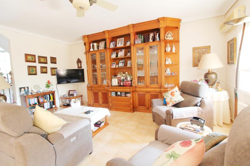 Foto f687f10e-a52a-4f5c-808d-128fa7634355. Location maison jumelée avec chauffage piscine dans El Puig de Santa Maria