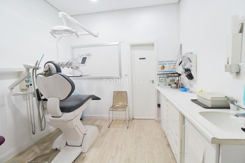 Foto 47ac7031-e50c-463a-bb44-0cdc50322cb0. Traspaso local comercial clinica dental en traspaso en Valencia