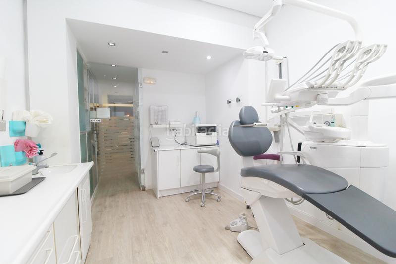 Foto 61bf1117-794f-453f-ab5d-f31ef00b9652. Traspaso local comercial clinica dental en traspaso en Valencia