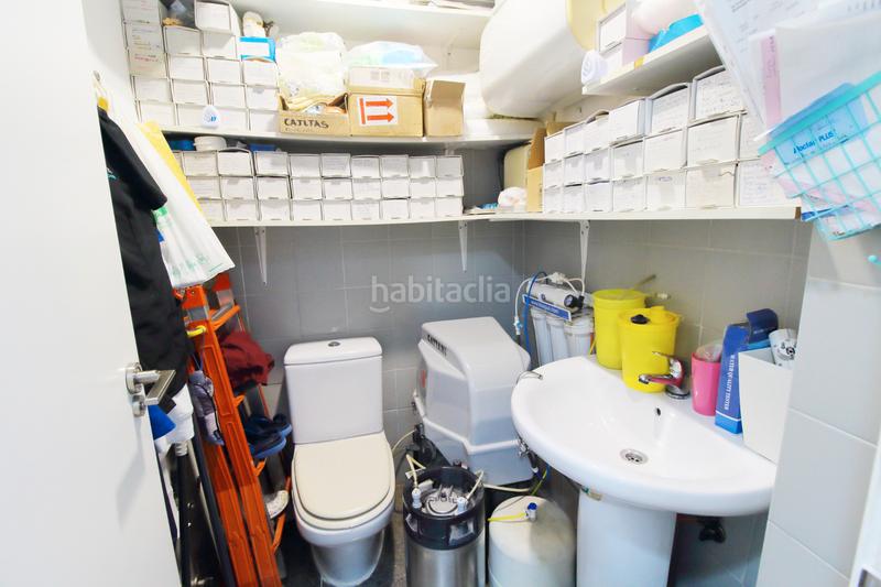 Foto bf52f398-635f-41be-83ee-b9da5b0b0a00. Traspaso local comercial clinica dental en traspaso en Valencia