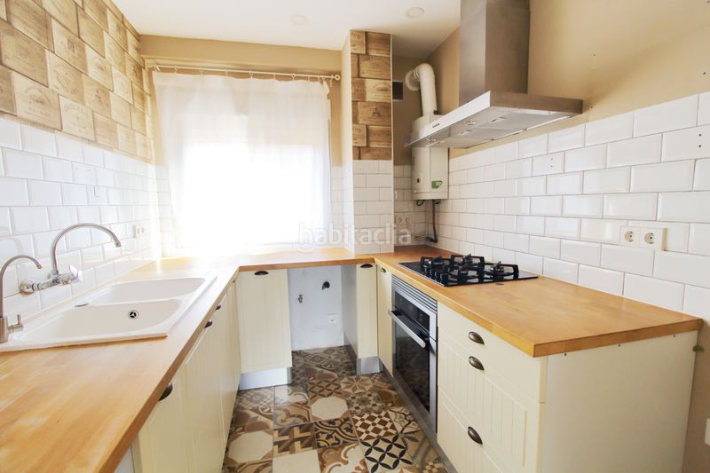 Foto 055c9d5a-edd5-4f01-99e5-68eb1d581238. Piso en Barrio Benicalap Valencia