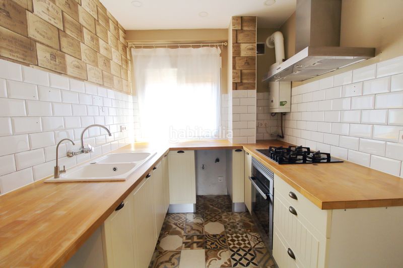 Foto 4ad0dedc-310e-4f6f-9c57-a4a5a0b87908. Piso en Barrio Benicalap Valencia