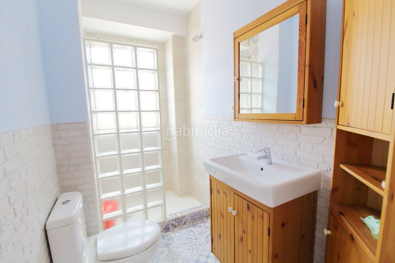 Foto ec8796d3-cf00-47c5-ace6-518eb2abb32f. Piso en Barrio Benicalap Valencia