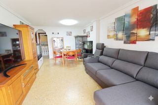 Etagenwohnung  Avinguda de valladolid. Piso en avenida valladolid