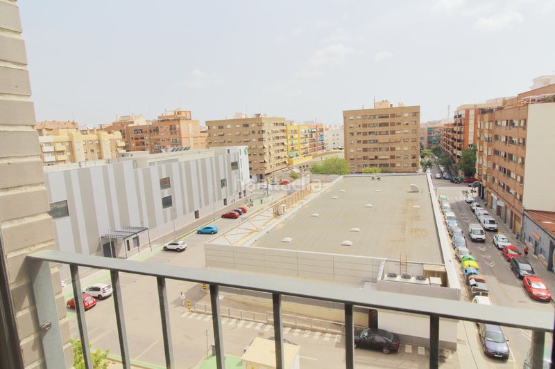 Foto fb359d68-faa4-4a98-a885-a964afd6c424. Piso en Torrefiel Valencia