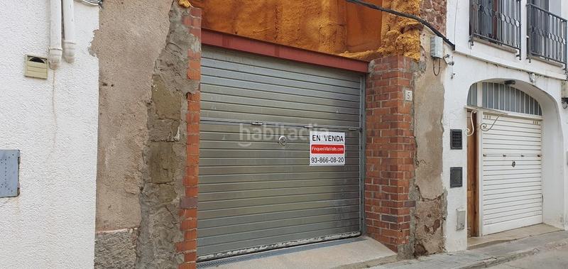 Foto defedb5d-34b2-4400-b6e9-97669f2bfa85. Terreno residencial solar en el centre del poble per construir una casa de tres plantes. en Sant Feliu de Codines