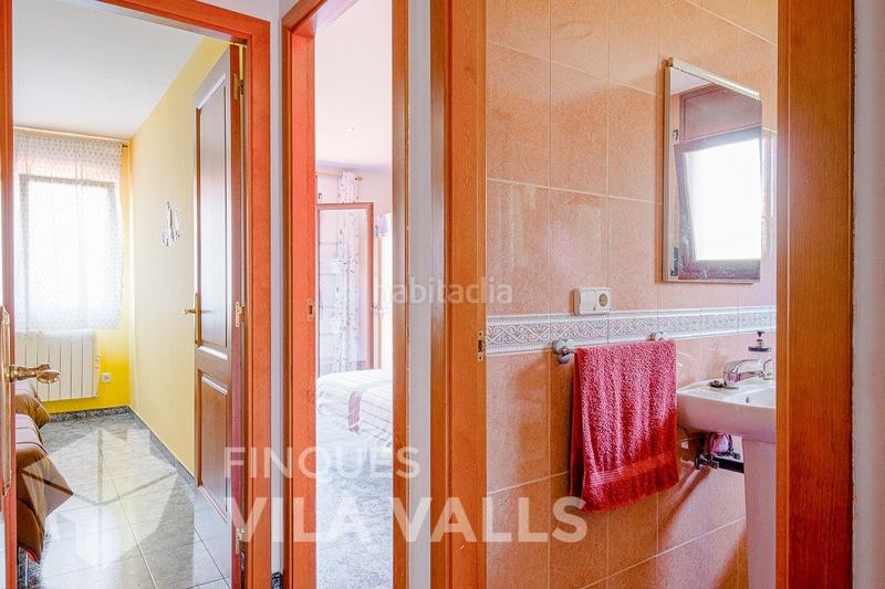 Foto 2a1b5a01-cbe6-4708-93d3-d297b755ab50. Casa  de estilo rural con 3000 m! en Castellcir