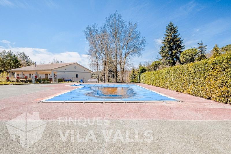 Foto 9767a334-1852-4535-b838-5078a0ed0ef2. Casa  de estilo rural con 3000 m! en Castellcir