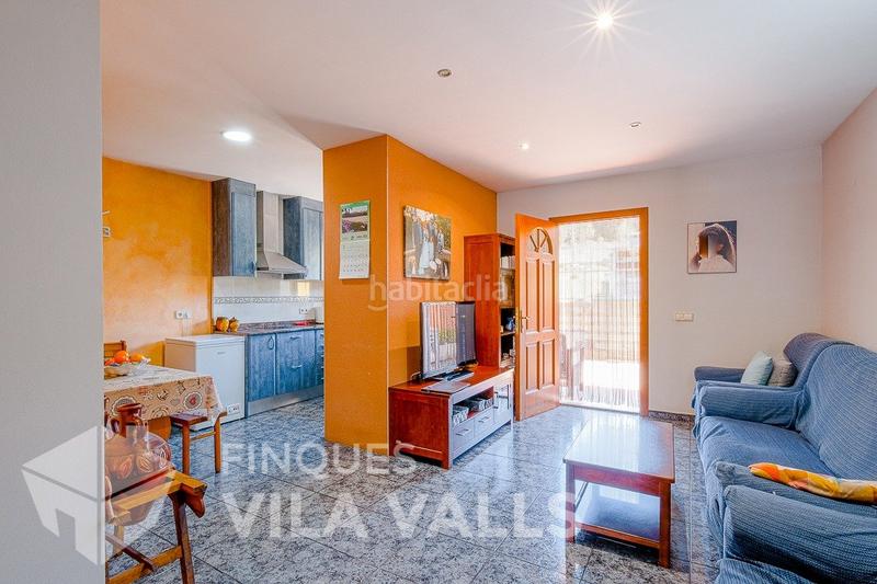 Foto a54f0adb-a3f8-423b-8c38-7a0a930979b0. Casa  de estilo rural con 3000 m! en Castellcir