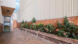 Pis a Sant Feliu de Codines. Planta baja con terraza