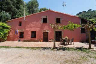 Casa  Bonfadri. Masía entre bigues i l'ametlla
