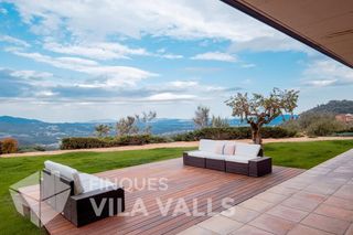 Casa  Calle emporda. Chalet de alto standing con vistas únicas