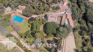 Maison  Tremolencs dels. Masía de lujo con 2 viviendas independientes en 20 hectáreas!