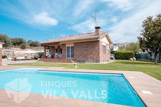 Xalet  Carrer c cirerer. Chalet de lujo con todos los extras soñados