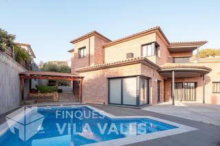 Chalet  C de riells. Chalet exquisito y de gran comodidad