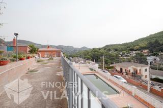 Xalet  C dels ocells. Casa familiar con amplio jardín, segunda vivienda y piscina