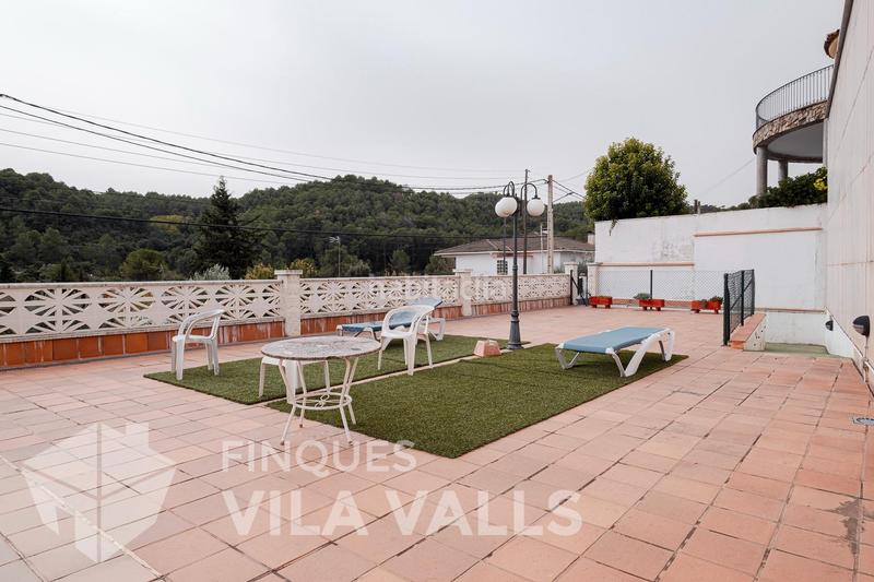 Foto b80bf8ec-cf9b-4f00-a628-d4dd5145db95. Xalet amb calefacció aparcament piscina a Sant Feliu de Codines