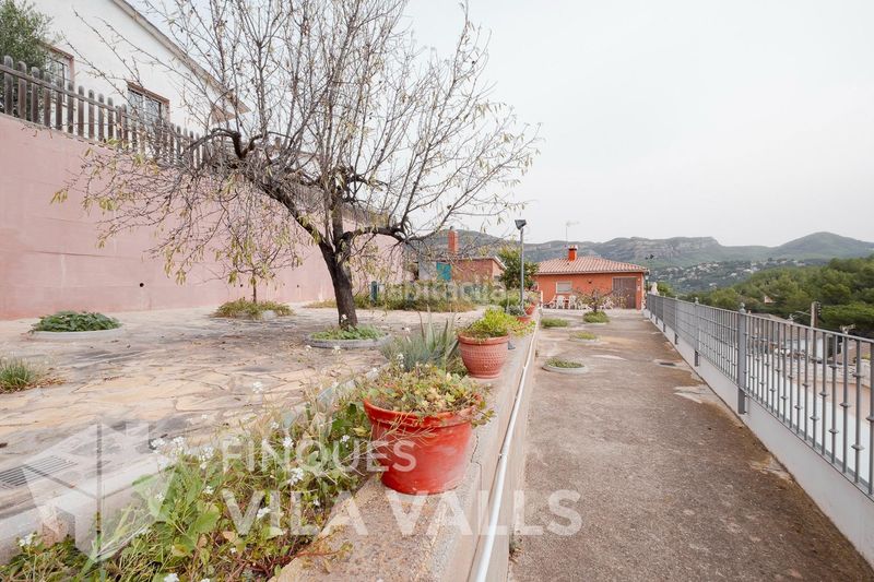 Foto ec8b5f69-b255-41ea-8b46-cdb8eafc1f53. Xalet amb aparcament piscina a Sant Feliu de Codines