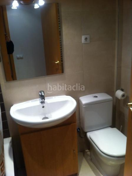 Foto e0df9d93-dc98-43e8-b772-38b524670836. Piso  seminuevo en el centro ideal para inversores en Moià