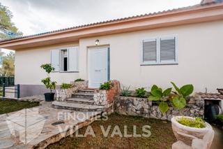 Casa  Calle ripoll. Xalet amb 2 habitatges independents!