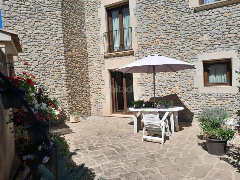 Foto 04959d0c-555d-403a-a1b1-94e10bdf690a. Casa  de piedra en el centro con jardín en Castellcir