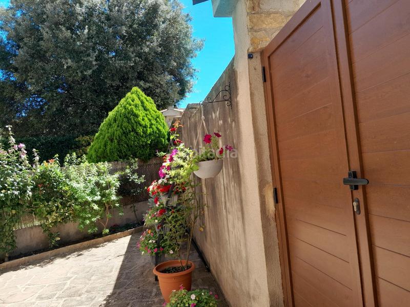Foto 2894a316-5b08-40d6-a0c4-b7fce7a24dd9. Casa  de piedra en el centro con jardín en Castellcir