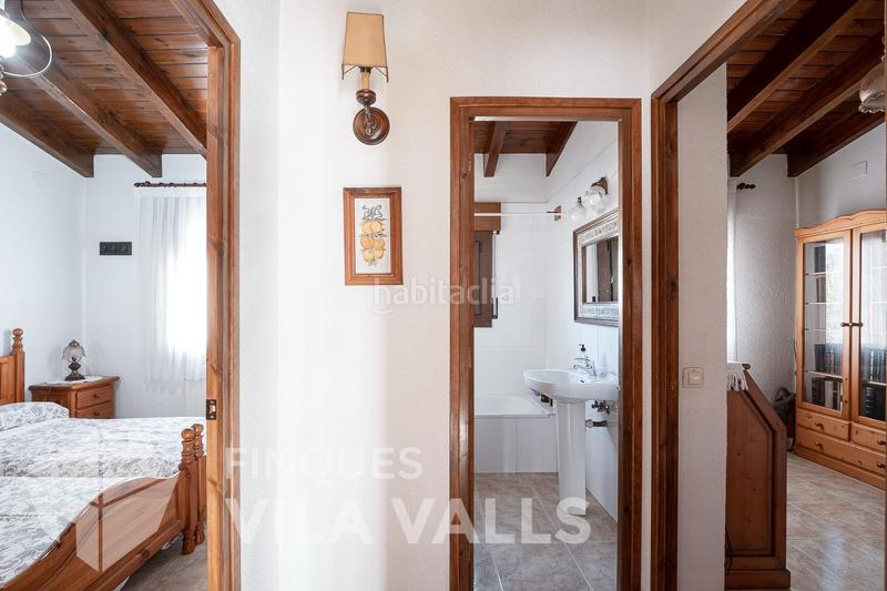 Foto 56d85bcd-3058-4644-b299-c693a61ee3be. Casa  de piedra en el centro con jardín en Castellcir