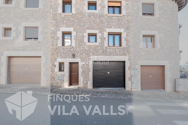 Foto 98a0d9c9-5aca-4e27-b100-bd487e202cca. Casa  de piedra en el centro con jardín en Castellcir