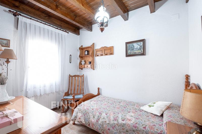Foto b823aea8-5532-4f4c-934e-3a4871fd641d. Casa  de piedra en el centro con jardín en Castellcir