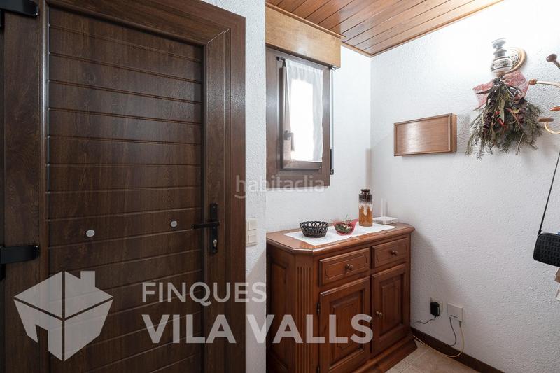 Foto d7644863-fd4f-4a16-a32e-b8e0710c5828. Casa  de piedra en el centro con jardín en Castellcir