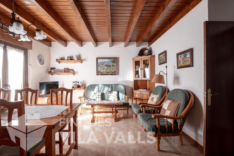 Foto e256c384-1e54-4328-a7a6-5629d37ea7a0. Casa  de piedra en el centro con jardín en Castellcir