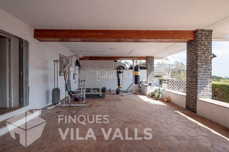 Foto 26222ffe-ffbf-41db-809e-c83b73fc9cc0. Chalet preciosa casa dentro del pueblo con piscina en Sant Feliu de Codines