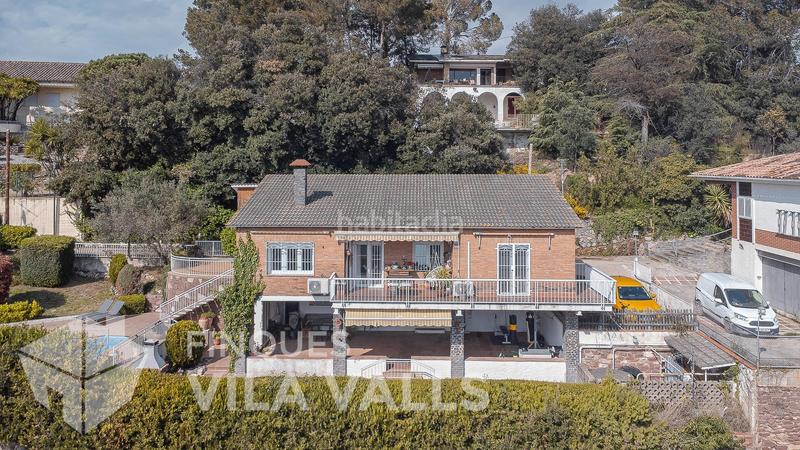 Foto 4b10c4bc-561c-4612-a45e-2a9d04d500b1. Chalet preciosa casa dentro del pueblo con piscina en Sant Feliu de Codines