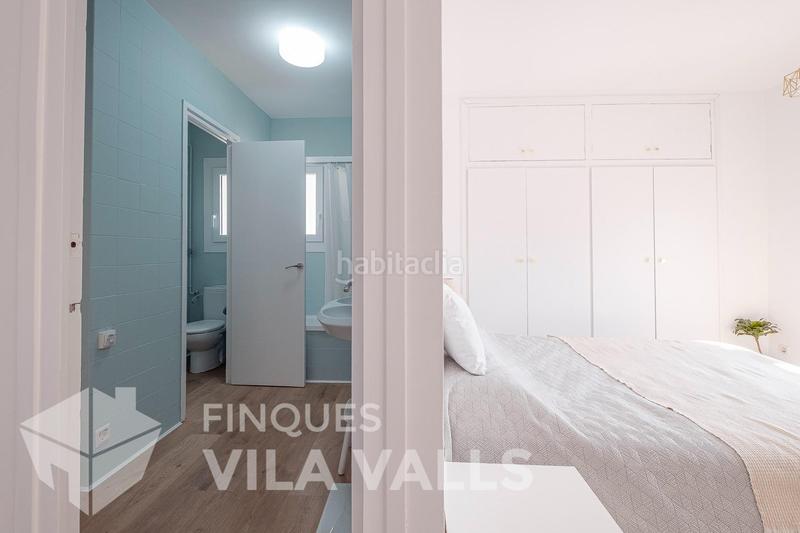Foto 5edd8b8b-a335-4a3d-a6c1-43a1bbe2ea1e. Chalet preciosa casa dentro del pueblo con piscina en Sant Feliu de Codines