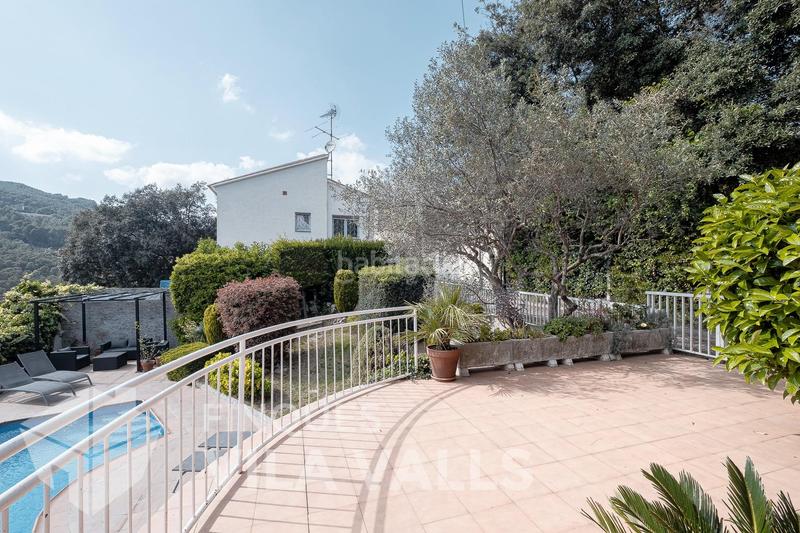 Foto 7a2bc423-b756-459a-ab08-ae1470b5b72c. Chalet preciosa casa dentro del pueblo con piscina en Sant Feliu de Codines