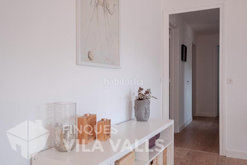 Foto bda3fb9b-f310-44c2-a1a0-eadbbe7605af. Chalet preciosa casa dentro del pueblo con piscina en Sant Feliu de Codines