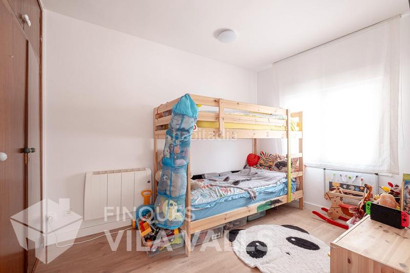 Foto d876bbf1-ba55-4acd-bf05-dec73ba5c398. Chalet preciosa casa dentro del pueblo con piscina en Sant Feliu de Codines