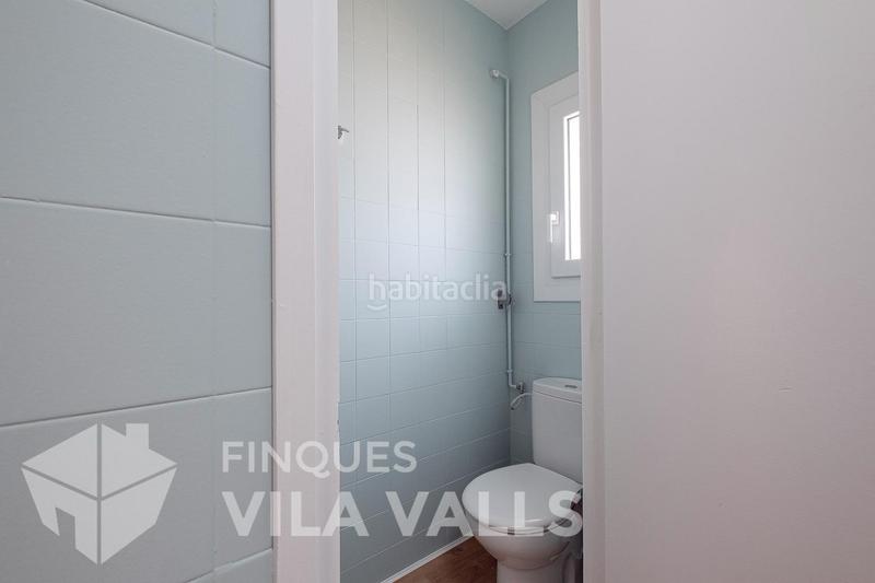 Foto ee918bfe-e97a-4394-9234-3f2d233c9e94. Chalet preciosa casa dentro del pueblo con piscina en Sant Feliu de Codines
