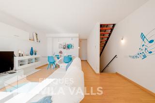 House  Calle del nord. Casa llena de luz y espacios amplios y altos en castellterçol!