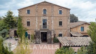 Casa  Carrer c de l'oreneta 16. Gran casa con jardín, piscina y 12 habitaciones en entorno natur