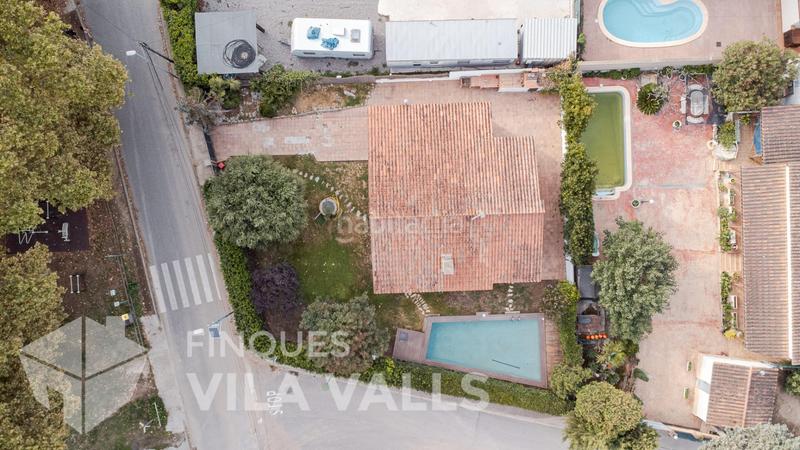 Foto 2849b61b-f838-44f2-88a0-de75722f2e97. Chalet con riscaldamento parcheggio piscina in Santa Eulàlia de Ronçana