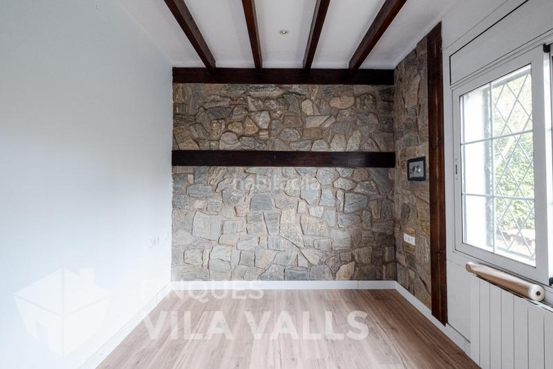 Foto cd5c38b0-5ec3-4fb9-9052-3a039e27dd5b. Chalet con riscaldamento parcheggio piscina in Santa Eulàlia de Ronçana