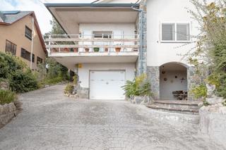 Chalet  C urgell. Casa con jardín y barbacoa en una zona tranquila