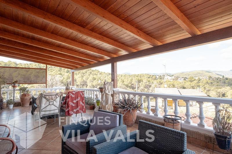 Foto 1c30f9f7-b346-4845-9f1c-04feef4b7a36. Chalet con riscaldamento parcheggio piscina in Bigues i Riells del Fai