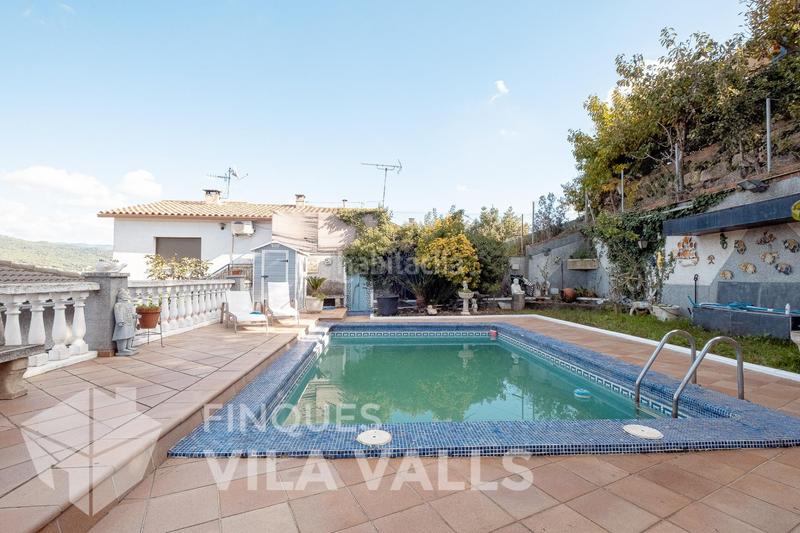 Foto d40df8e9-5806-4f0e-9d70-36bc38c34618. Chalet con riscaldamento parcheggio piscina in Bigues i Riells del Fai