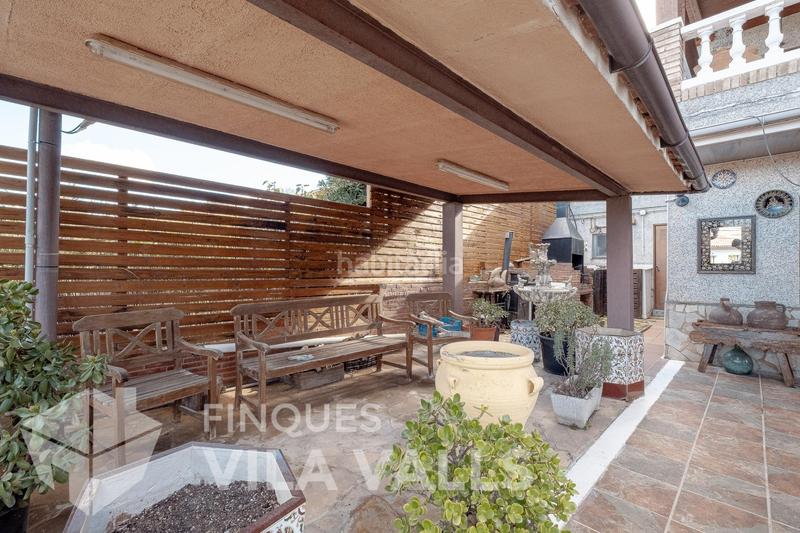 Foto d88b04da-87ec-4ba5-8eba-f62c60110163. Chalet con riscaldamento parcheggio piscina in Bigues i Riells del Fai
