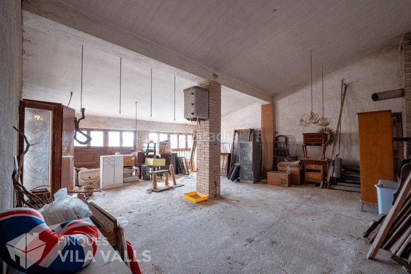 Foto c4e9e711-3d03-4ce6-b6d2-df1f9fb93d5e. Piso edificio para hacer 3 pisos. en Castellterçol