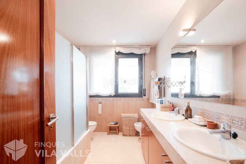 Foto 35a8cc51-18f8-46c6-90c4-38f2049bc930. Dúplex amb aparcament a Castellterçol